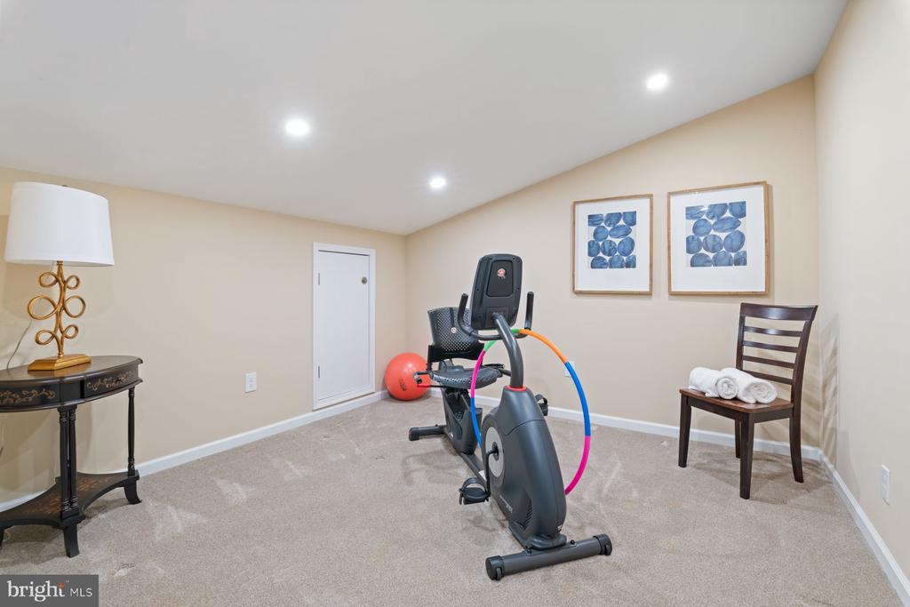 8538 DINA LANE 48