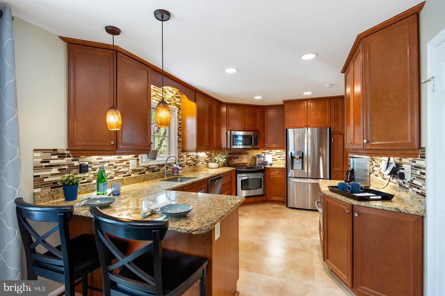 7185 RIVERS EDGE ROAD