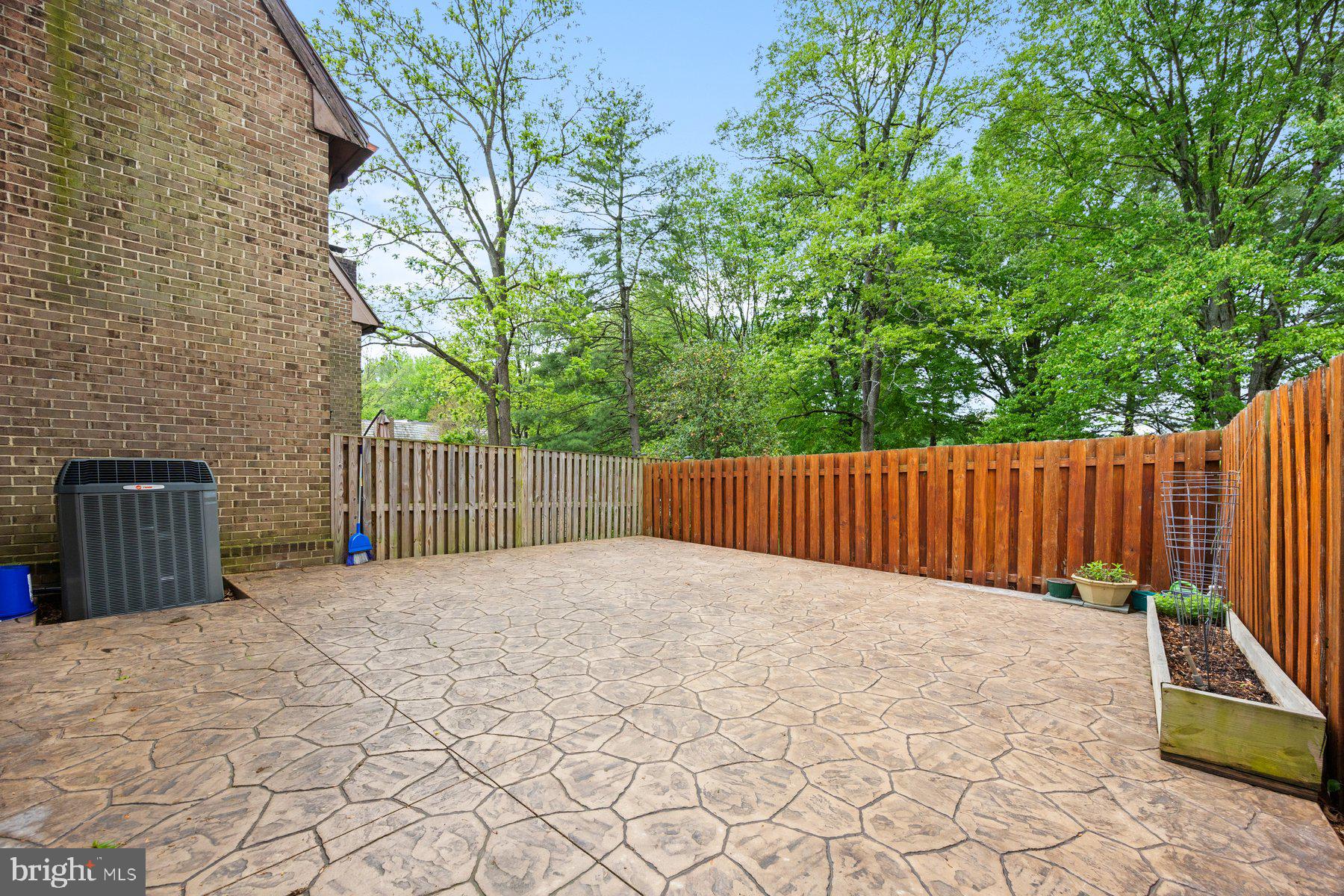 5358 ELIOTS OAK ROAD