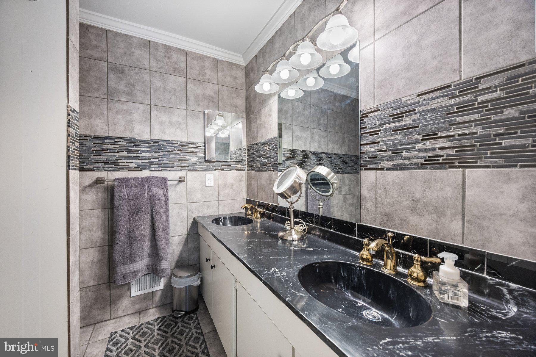 5358 ELIOTS OAK ROAD