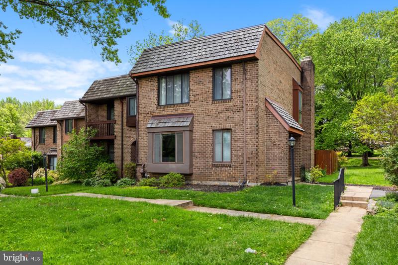 5358 ELIOTS OAK ROAD