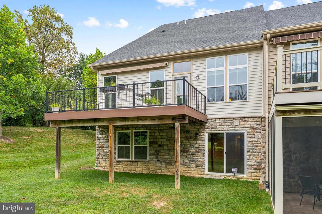 6468 PARK FOREST CIRCLE