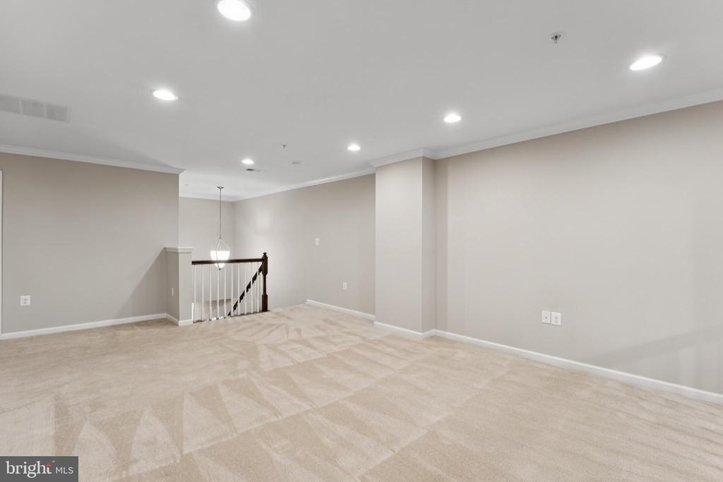 6468 PARK FOREST CIRCLE