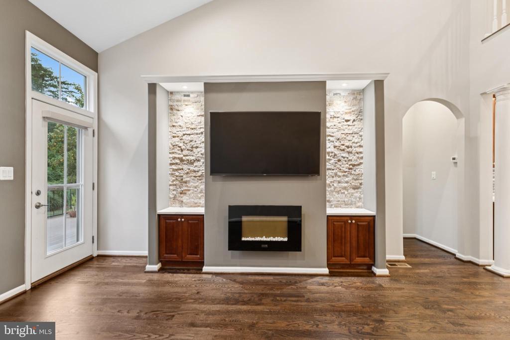 6468 PARK FOREST CIRCLE
