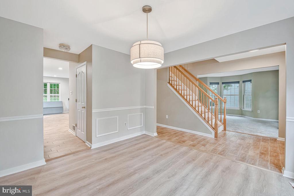 5455 WOODED WAY