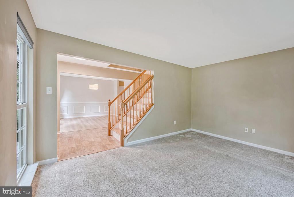 5455 WOODED WAY