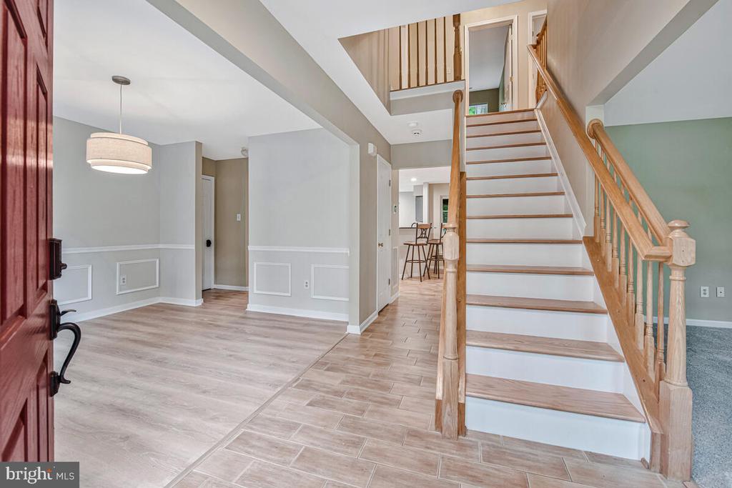 5455 WOODED WAY