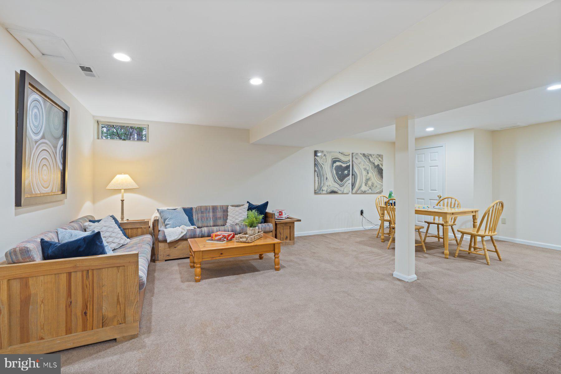 6117 FENCE POST COURT