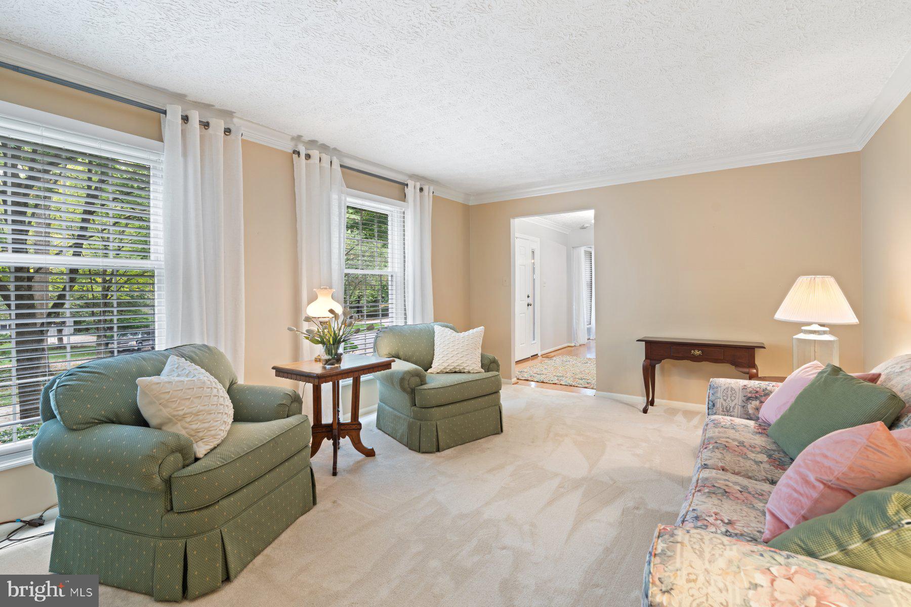 6117 FENCE POST COURT