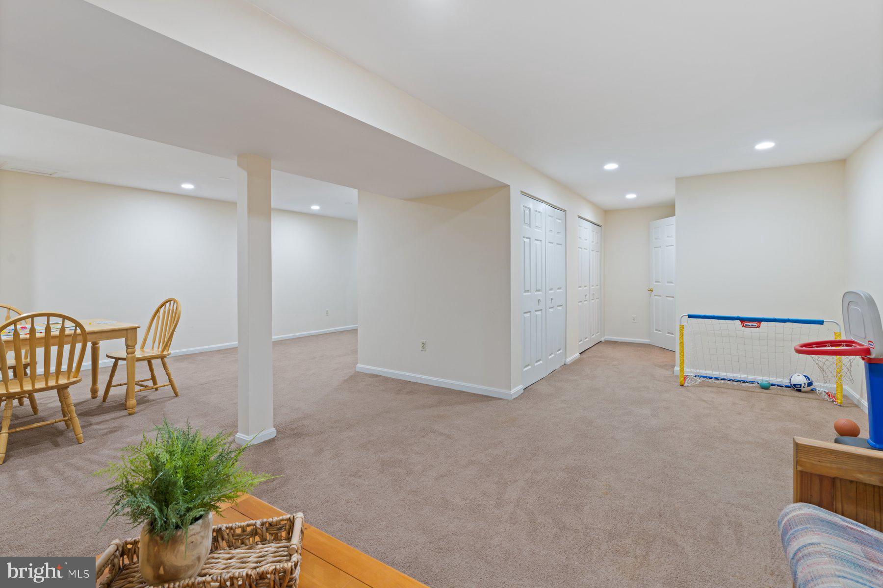 6117 FENCE POST COURT