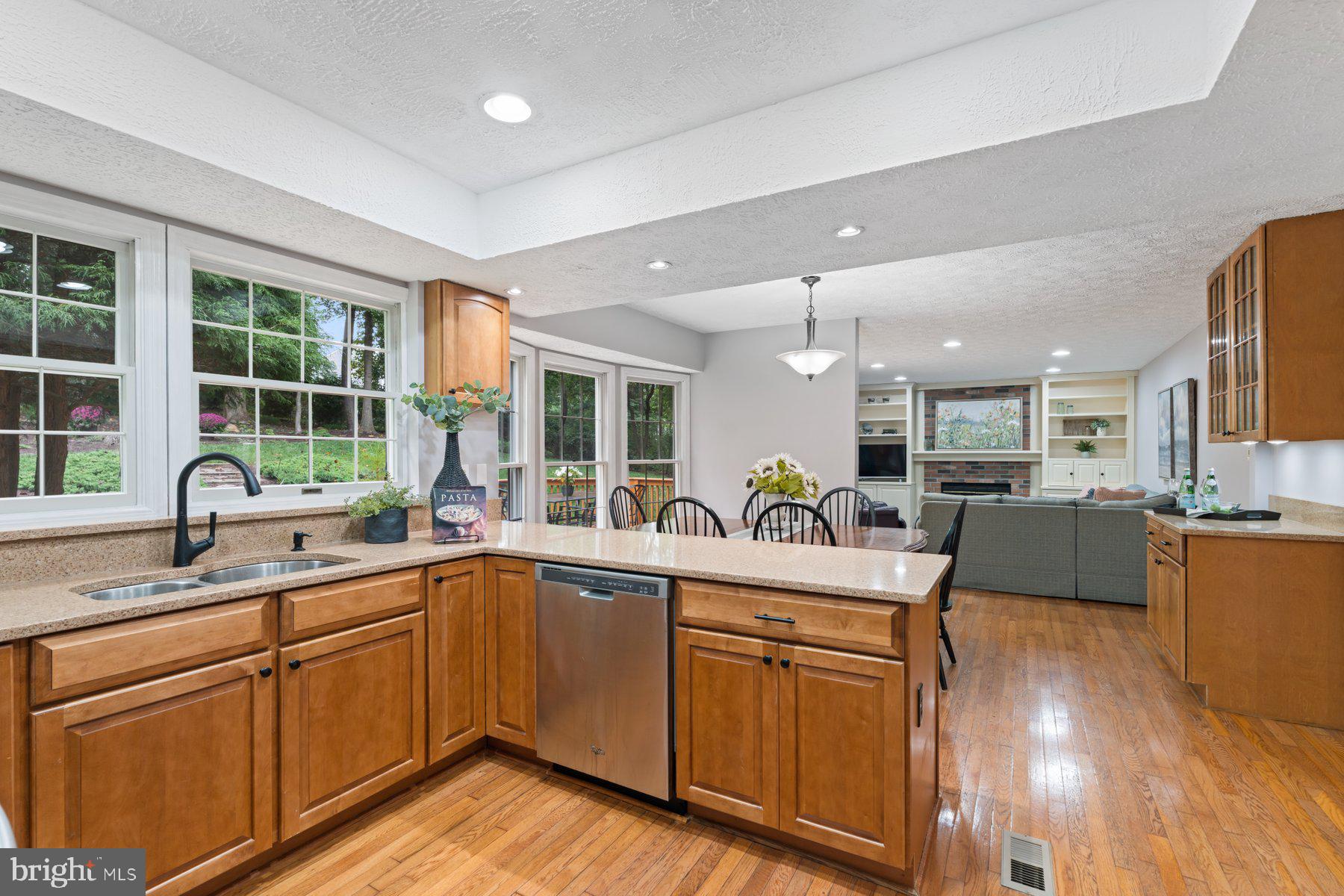 6117 FENCE POST COURT