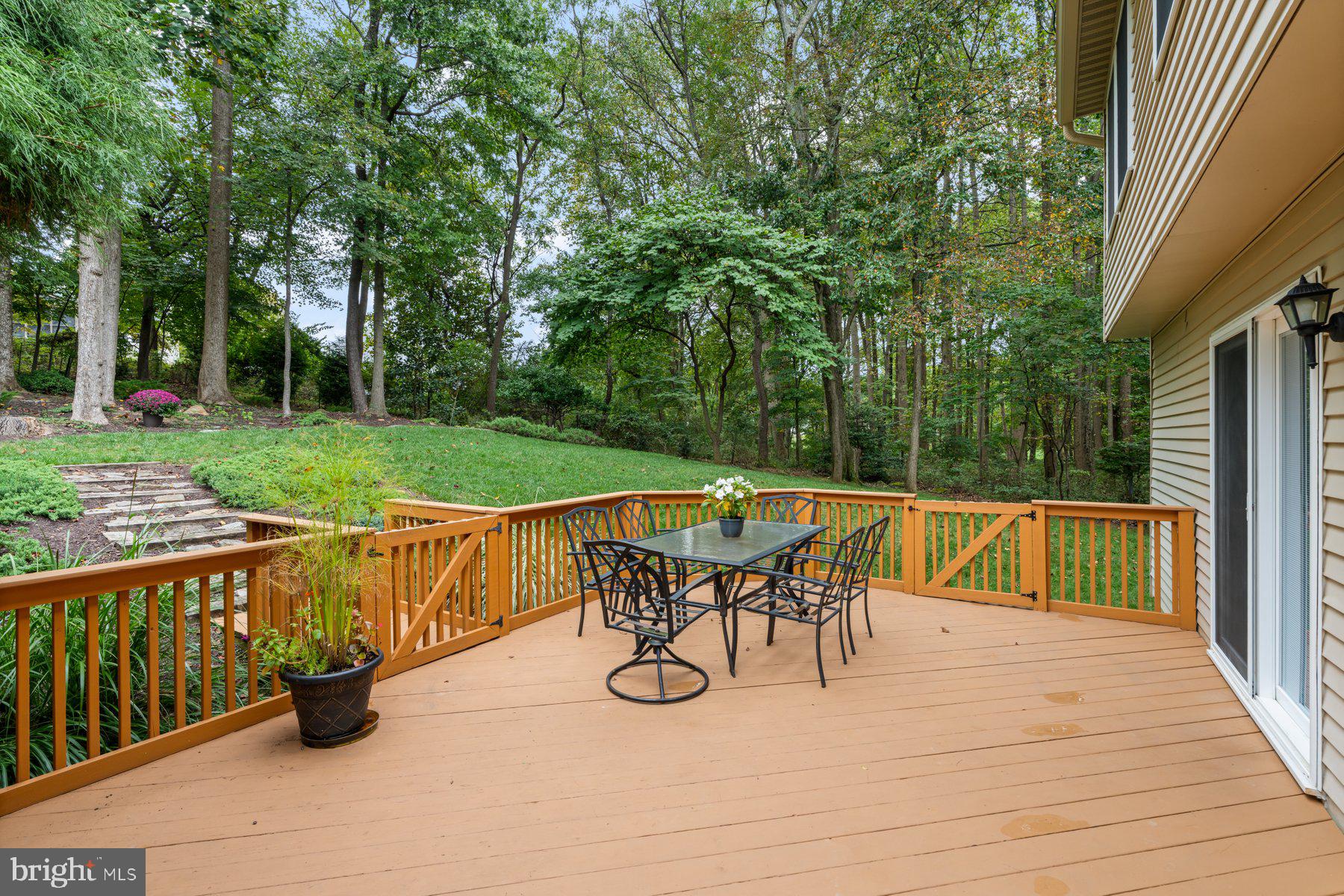 6117 FENCE POST COURT