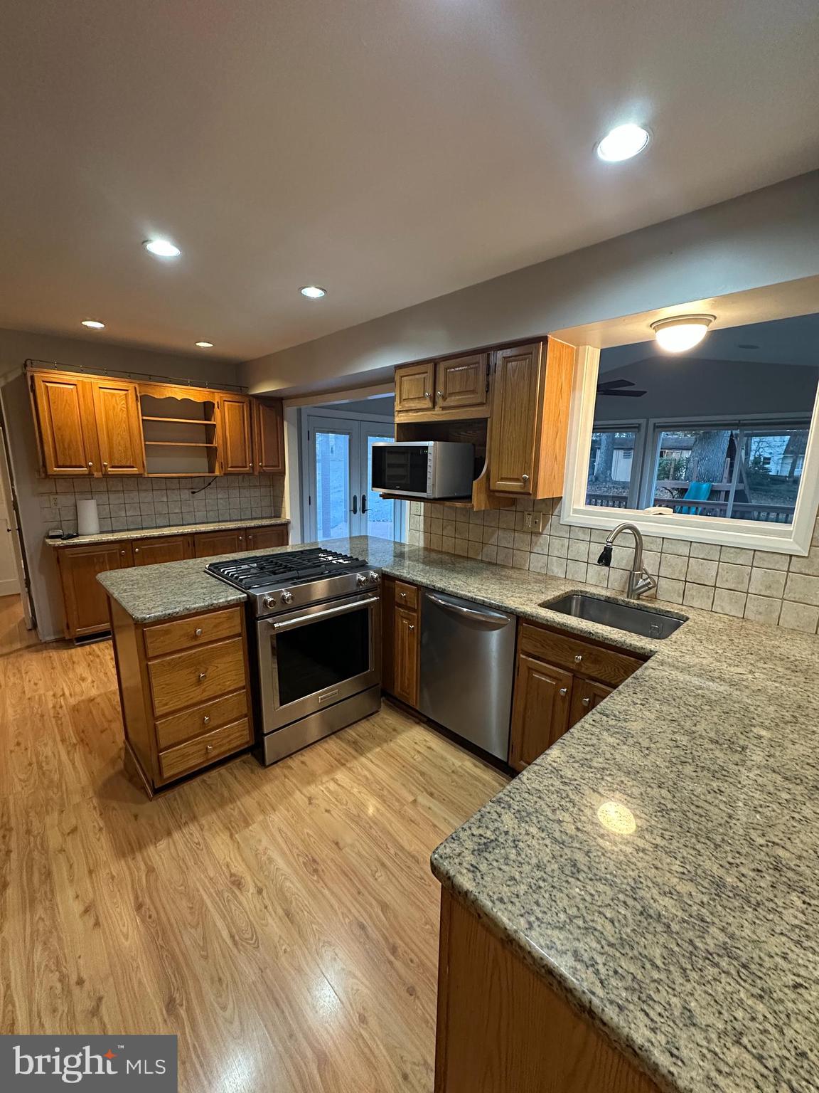 10336 BURNSIDE DRIVE