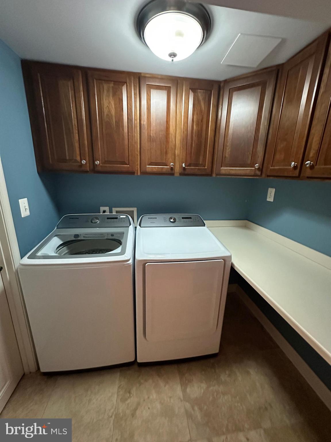 10336 BURNSIDE DRIVE