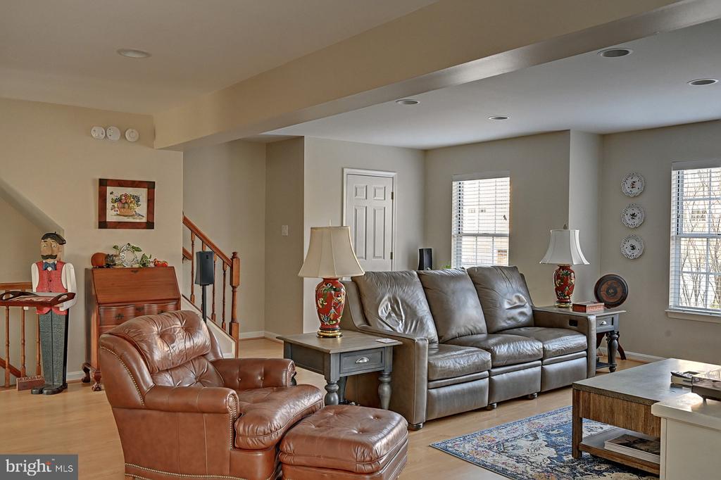 5253 LIGHTFOOT PATH