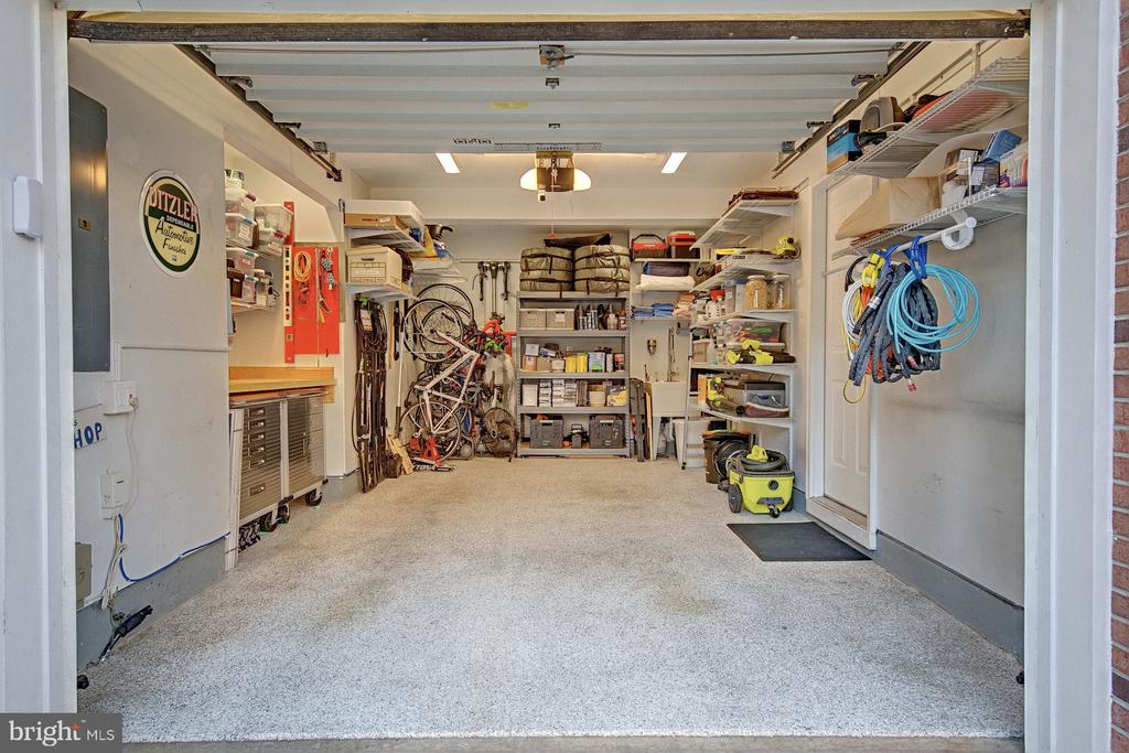 5253 LIGHTFOOT PATH
