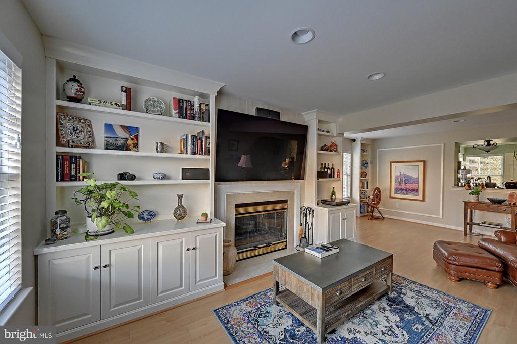 5253 LIGHTFOOT PATH