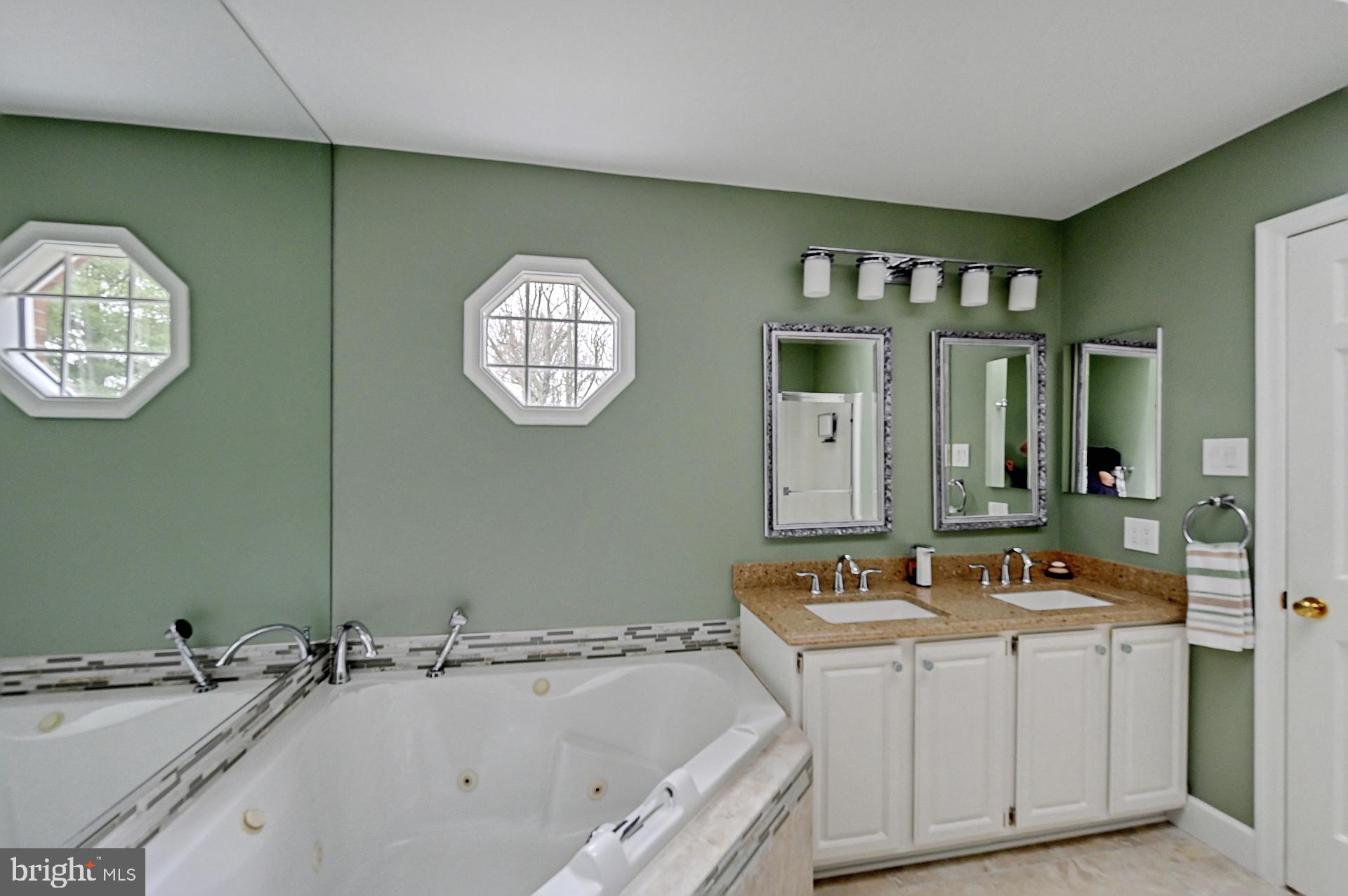 5253 LIGHTFOOT PATH