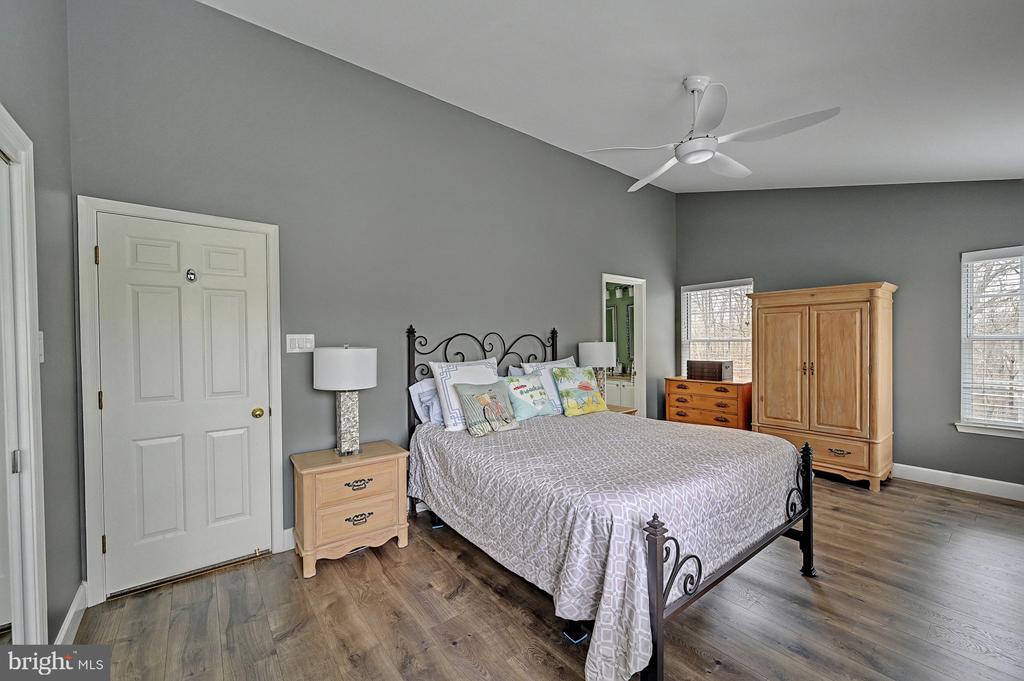 5253 LIGHTFOOT PATH