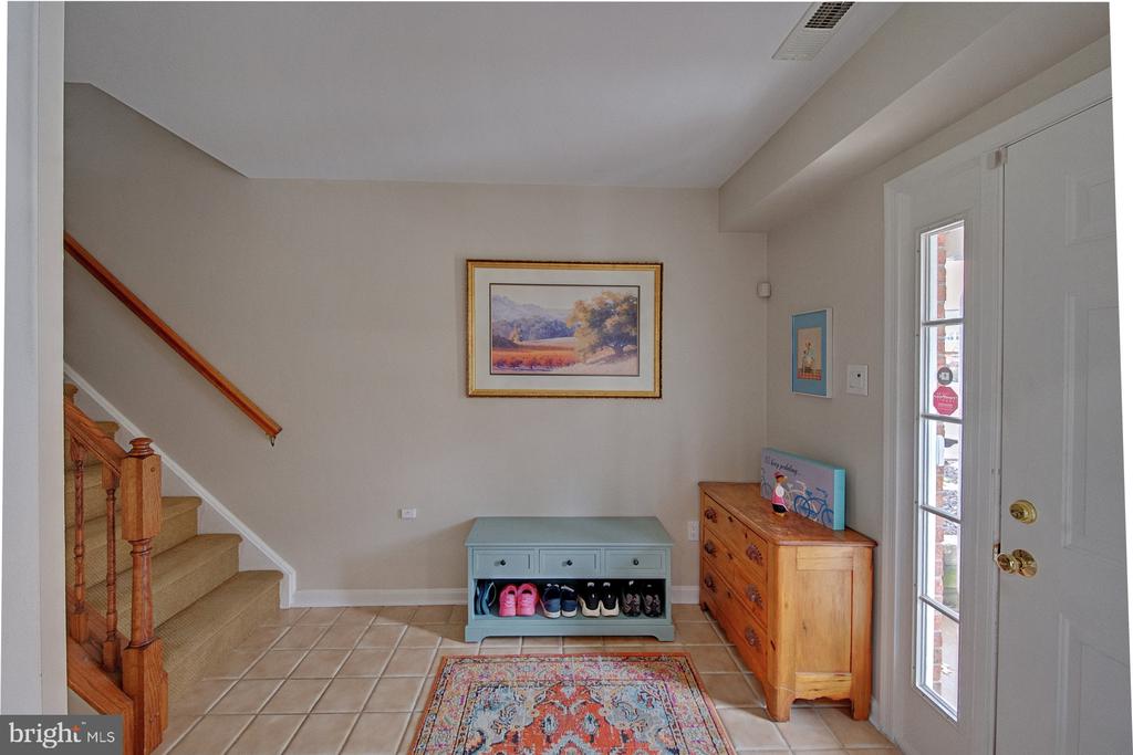 5253 LIGHTFOOT PATH