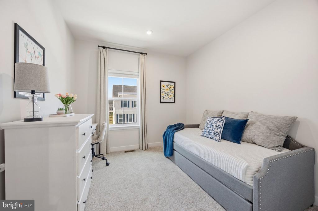 8513 HUDSON COURT