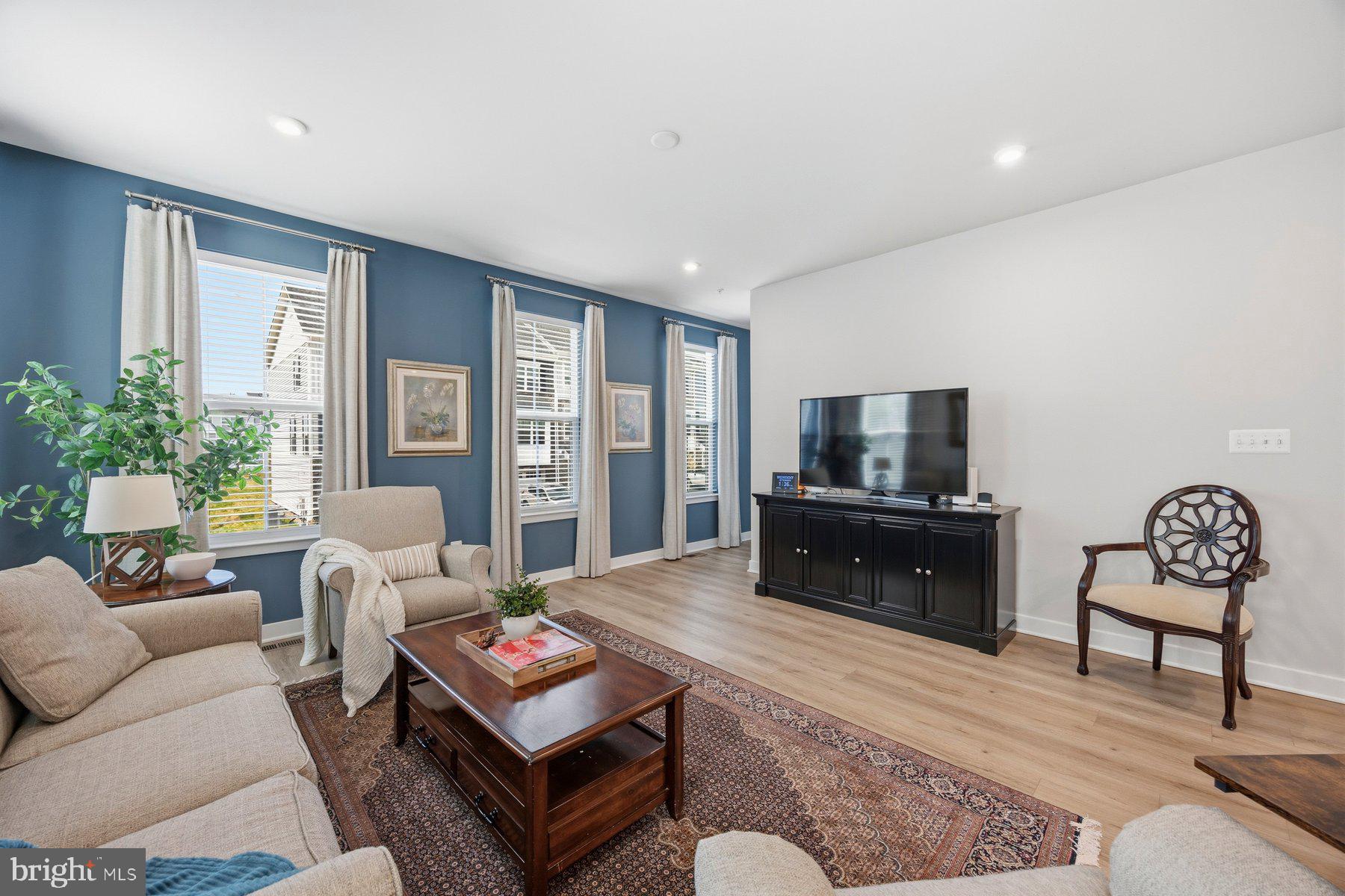 8513 HUDSON COURT
