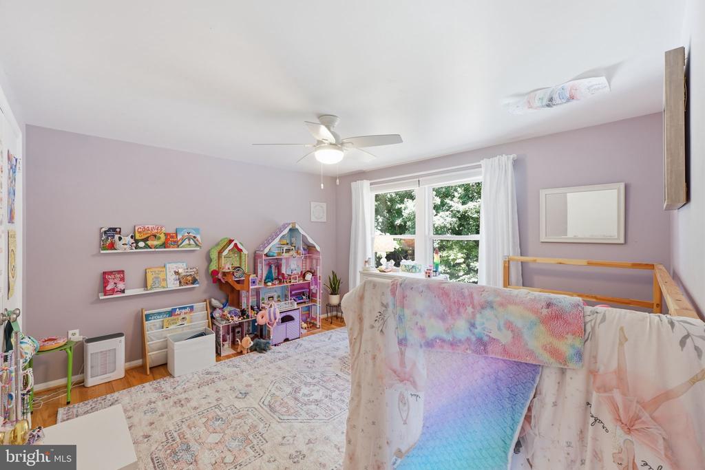 15336 BAILEYS LANE