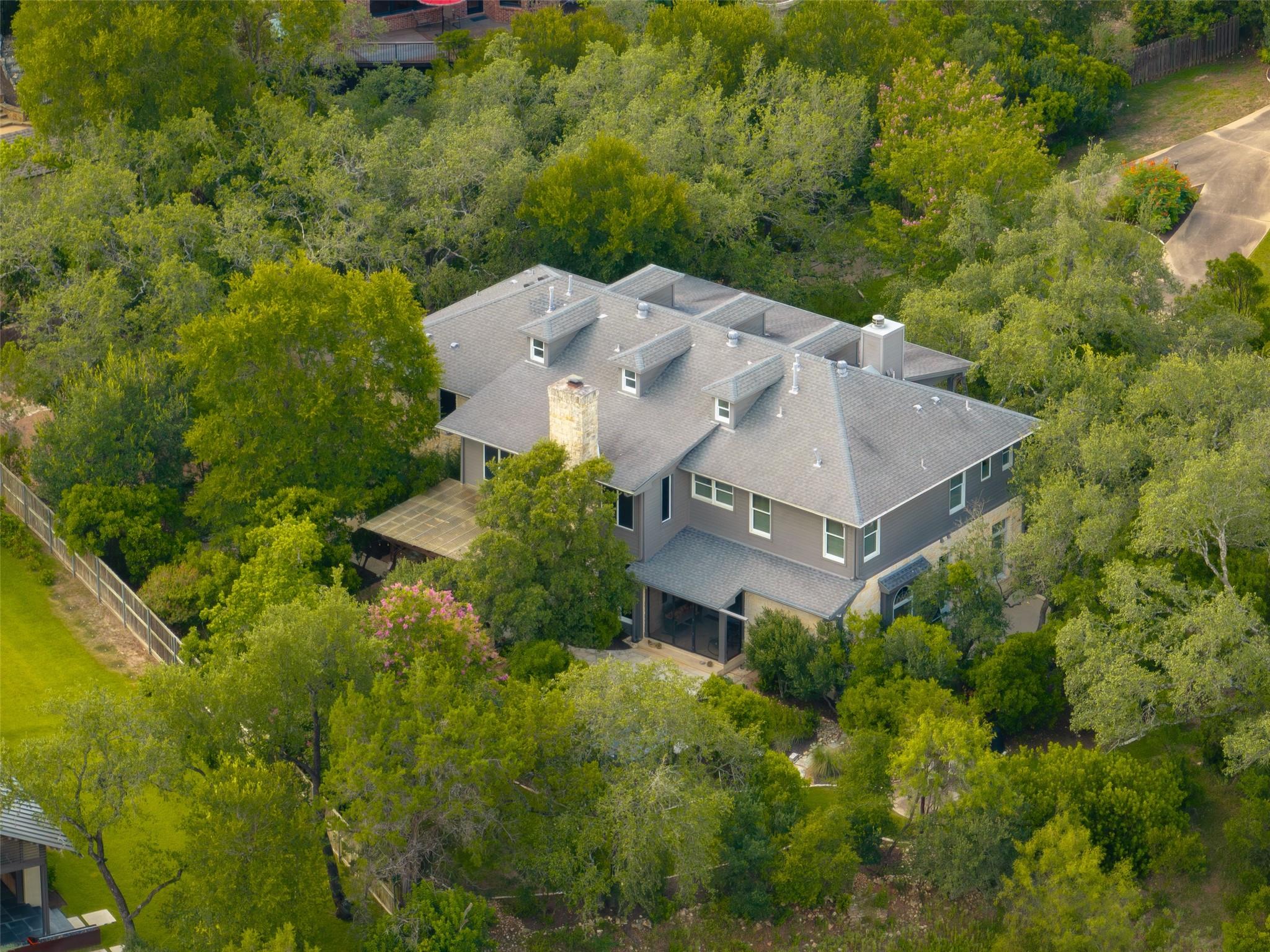 103 Woodview CT