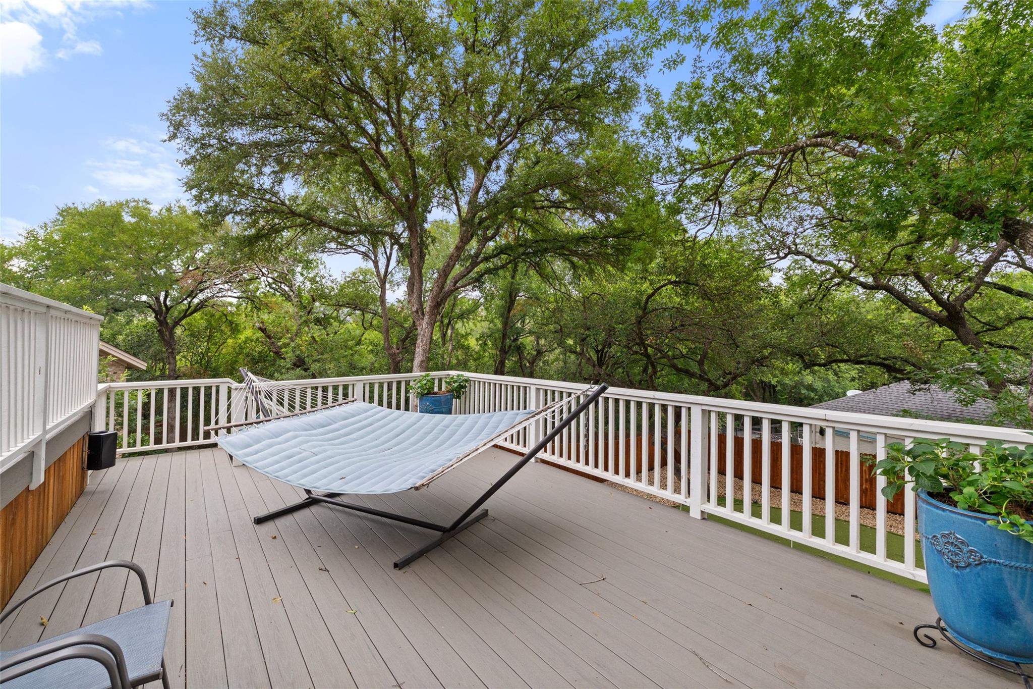 2922 Thousand Oaks DR