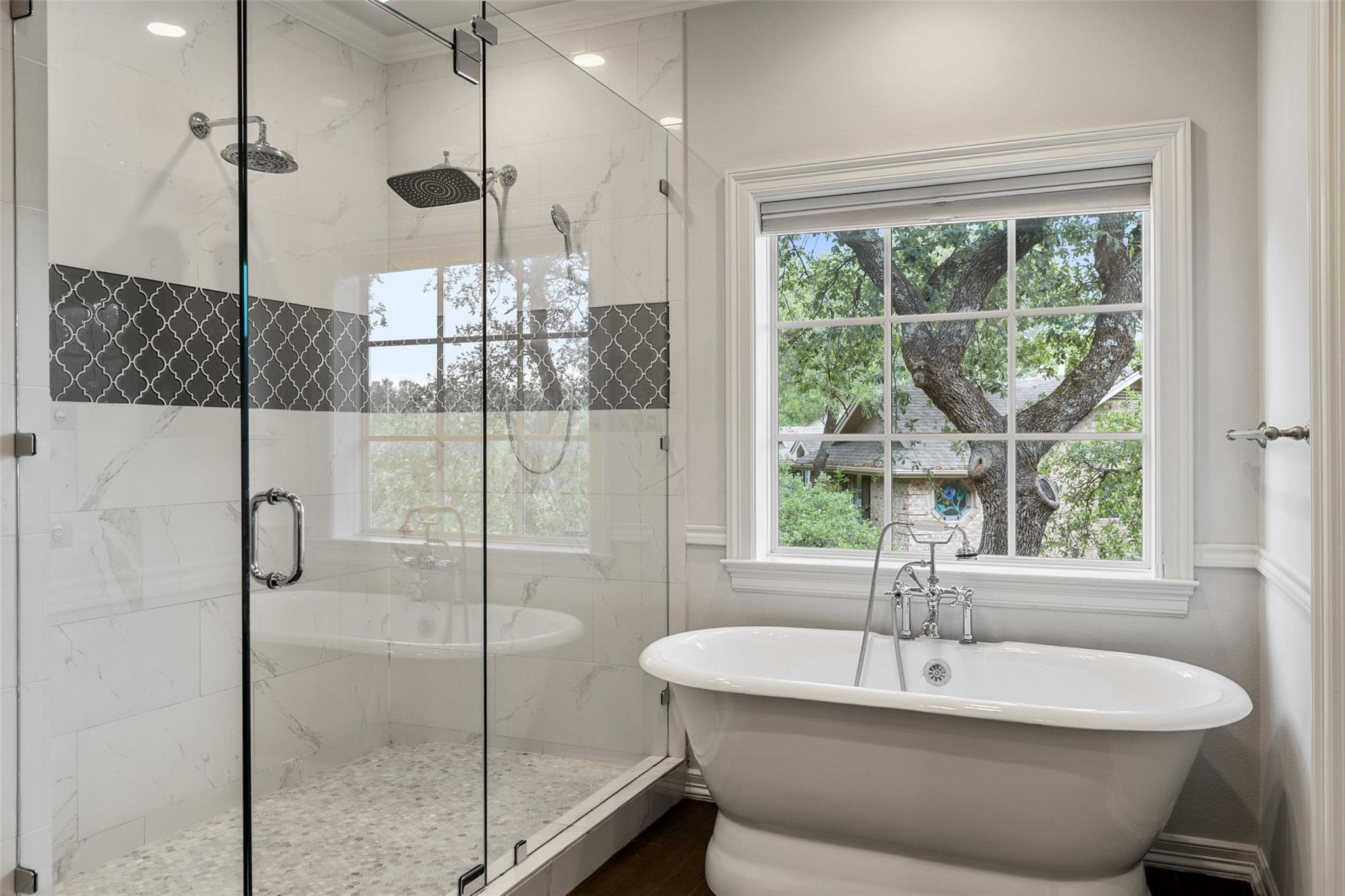 2922 Thousand Oaks DR
