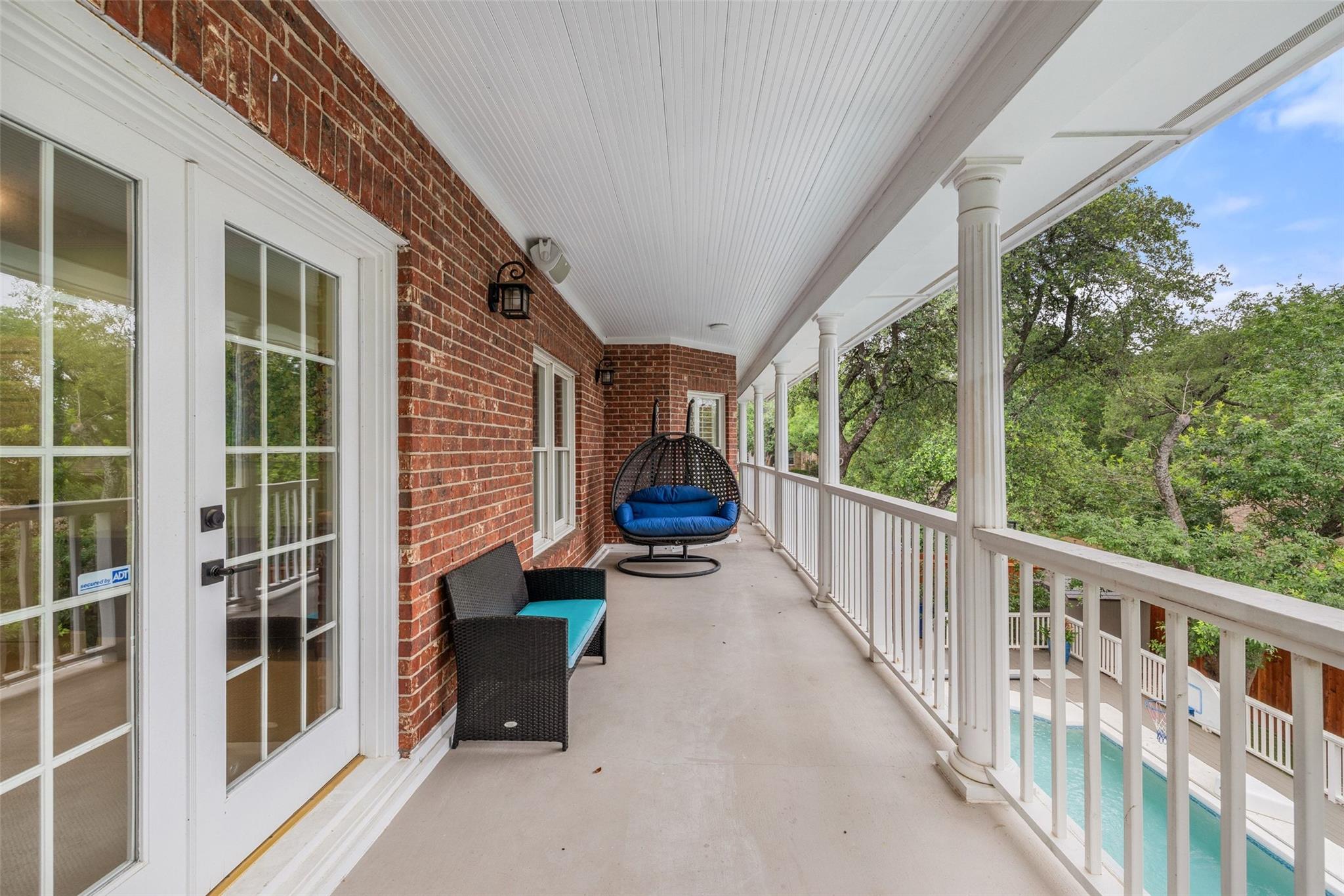 2922 Thousand Oaks DR