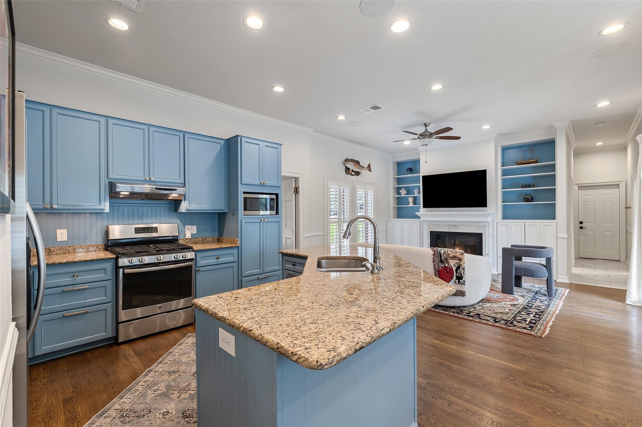 2922 Thousand Oaks DR