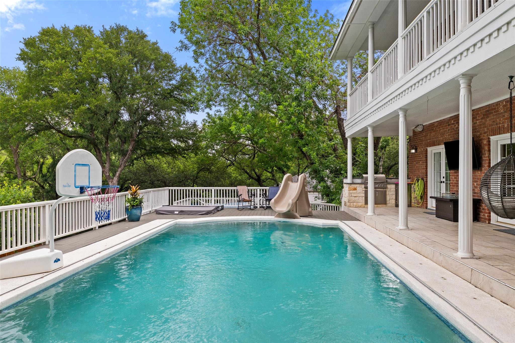 2922 Thousand Oaks DR
