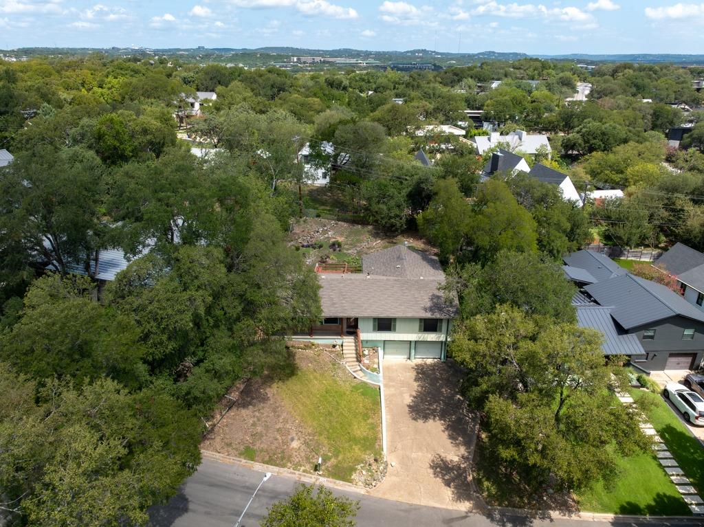 2906 Oakhaven DR