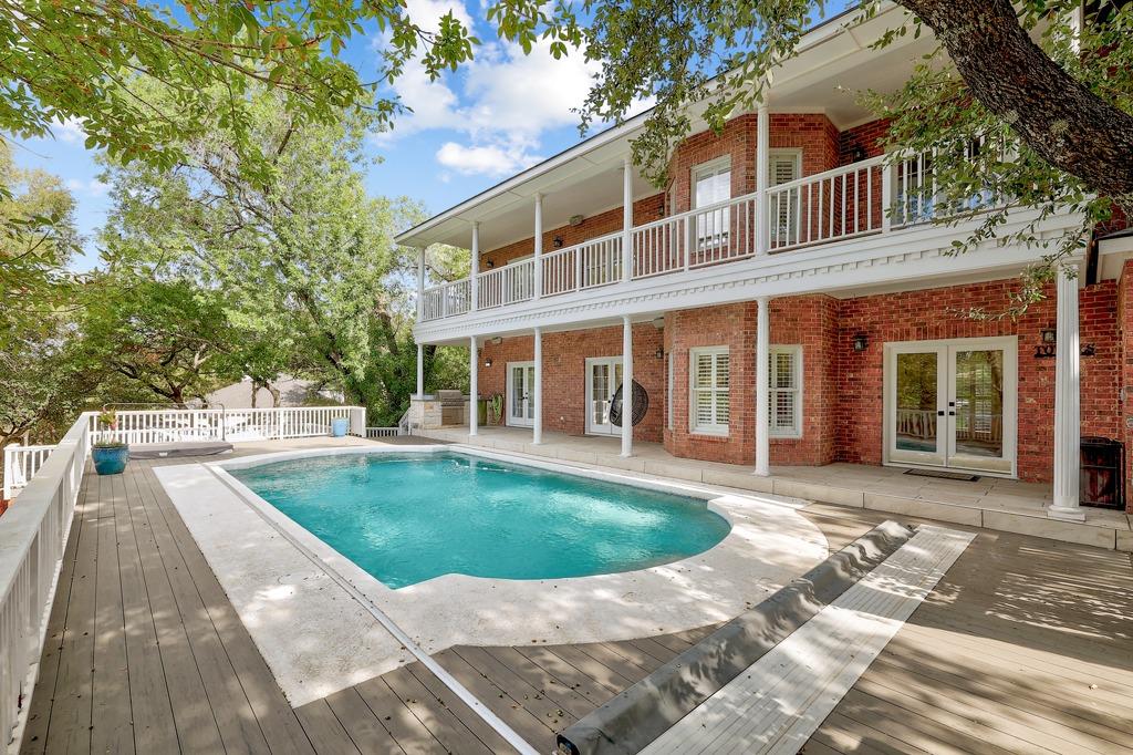 2922 Thousand Oaks DR