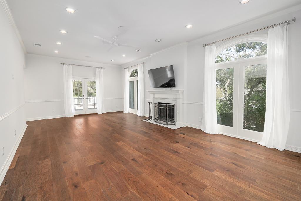 2922 Thousand Oaks DR
