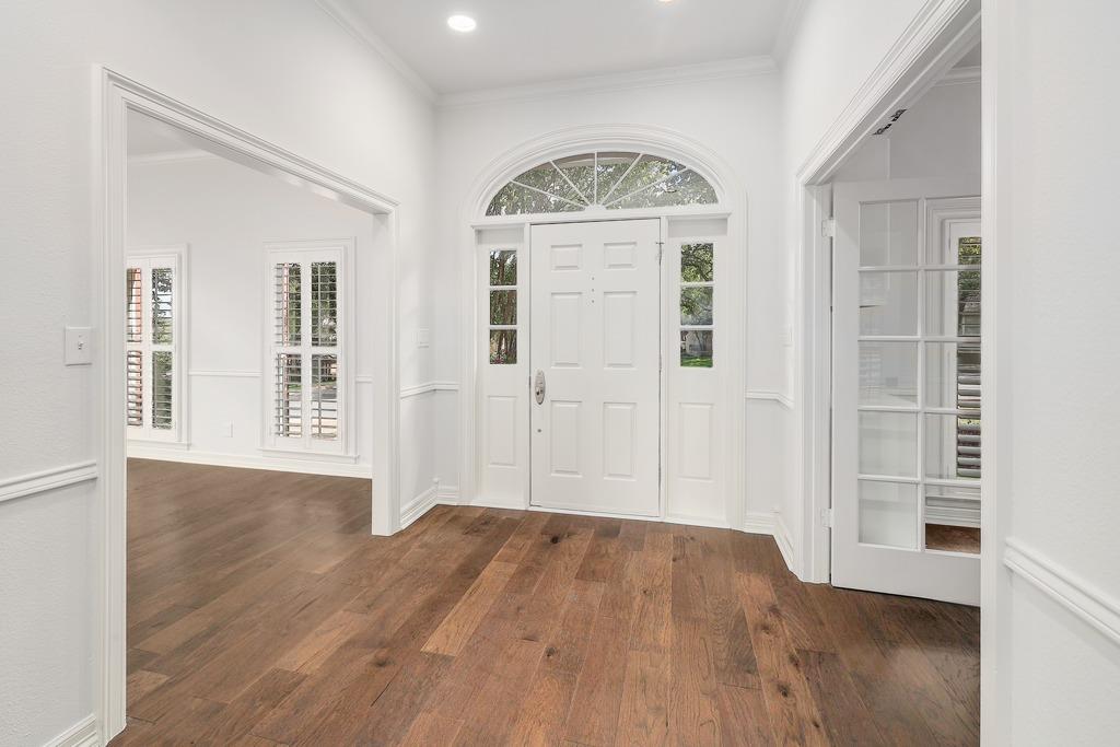 2922 Thousand Oaks DR
