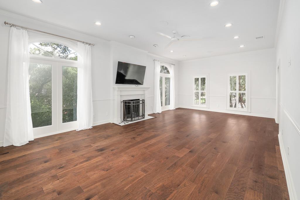 2922 Thousand Oaks DR
