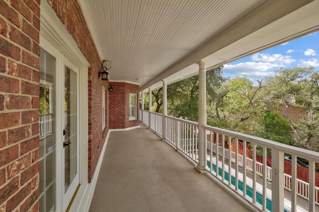 2922 Thousand Oaks DR