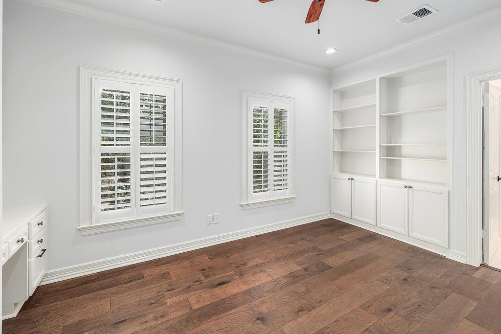 2922 Thousand Oaks DR