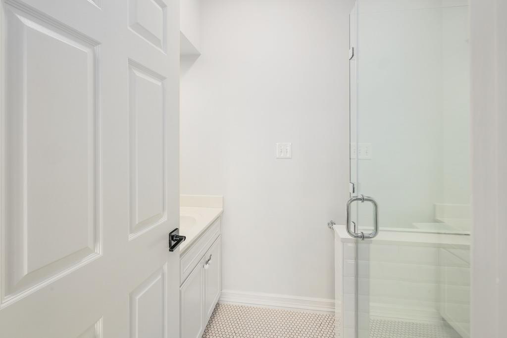 2922 Thousand Oaks DR