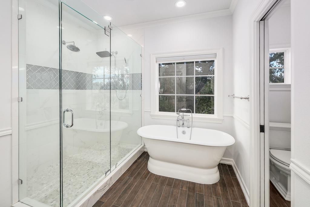 2922 Thousand Oaks DR
