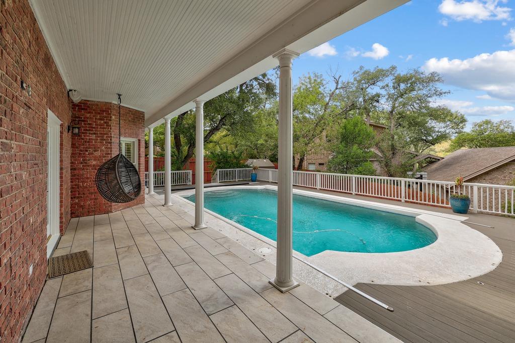 2922 Thousand Oaks DR