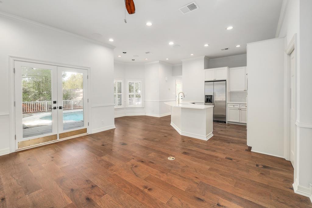 2922 Thousand Oaks DR