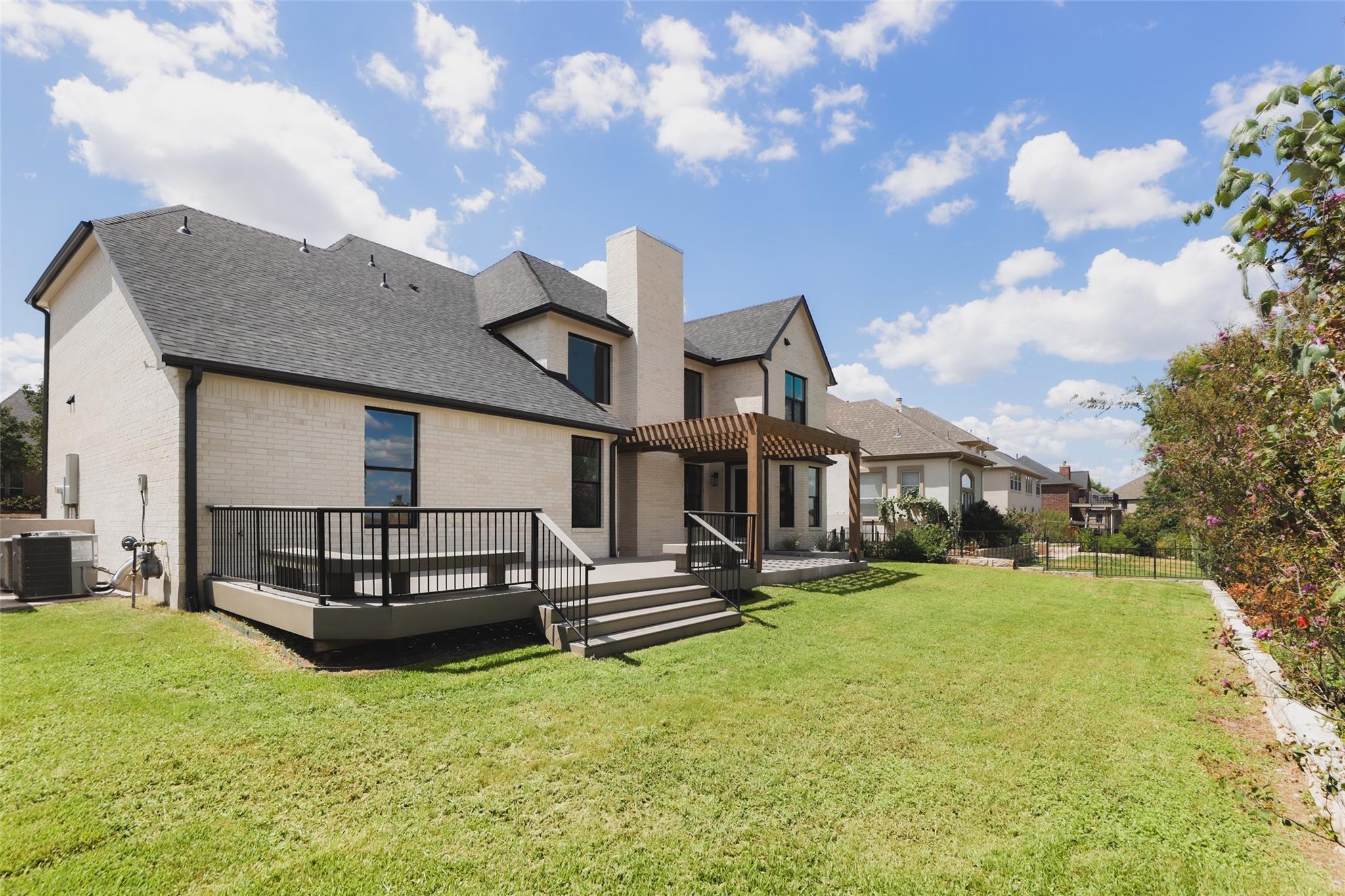 104 Whitley DR