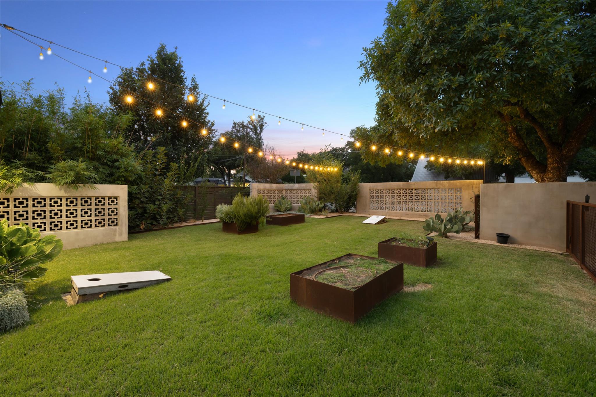 204 Westbrook DR