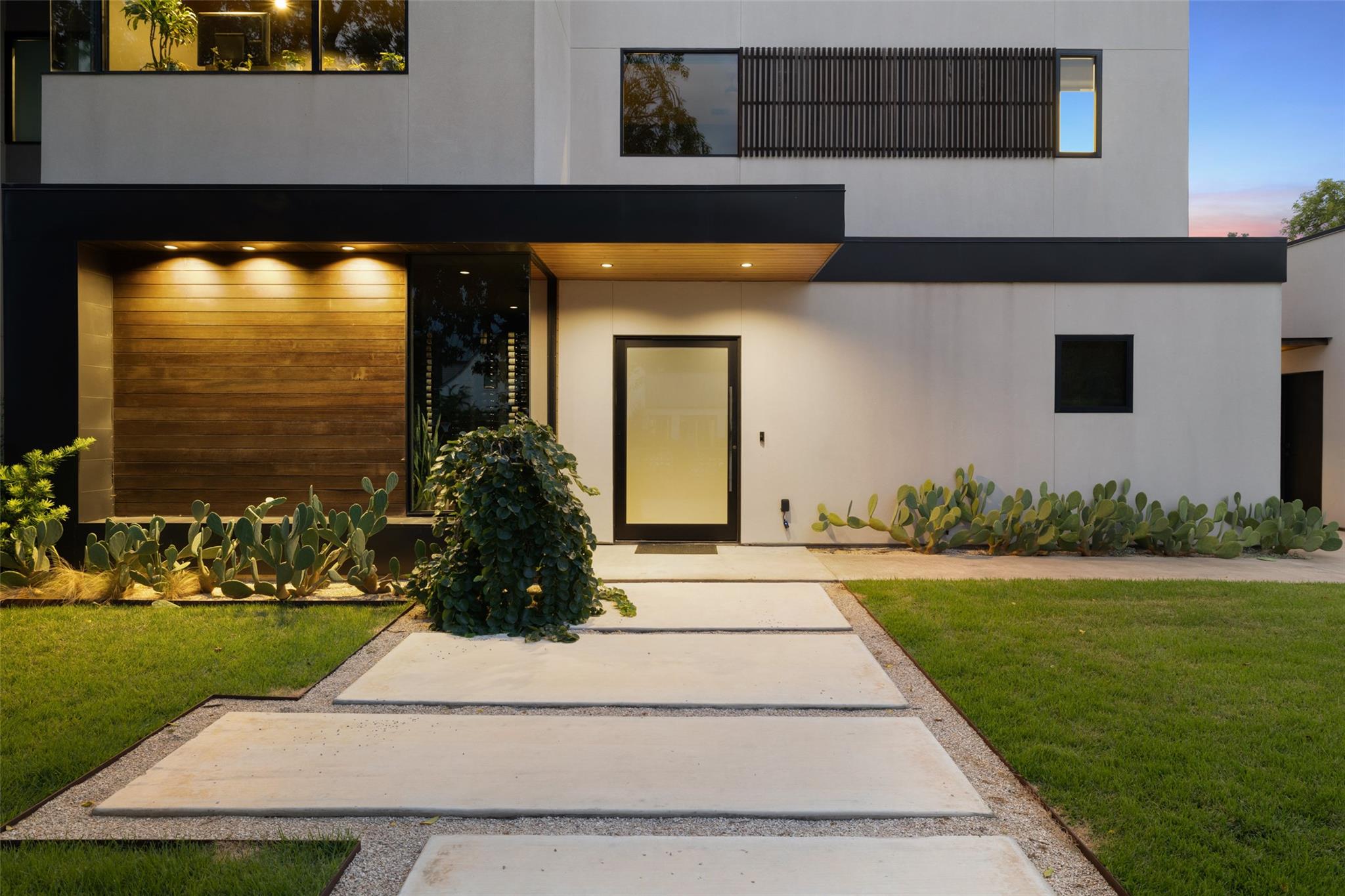 204 Westbrook DR