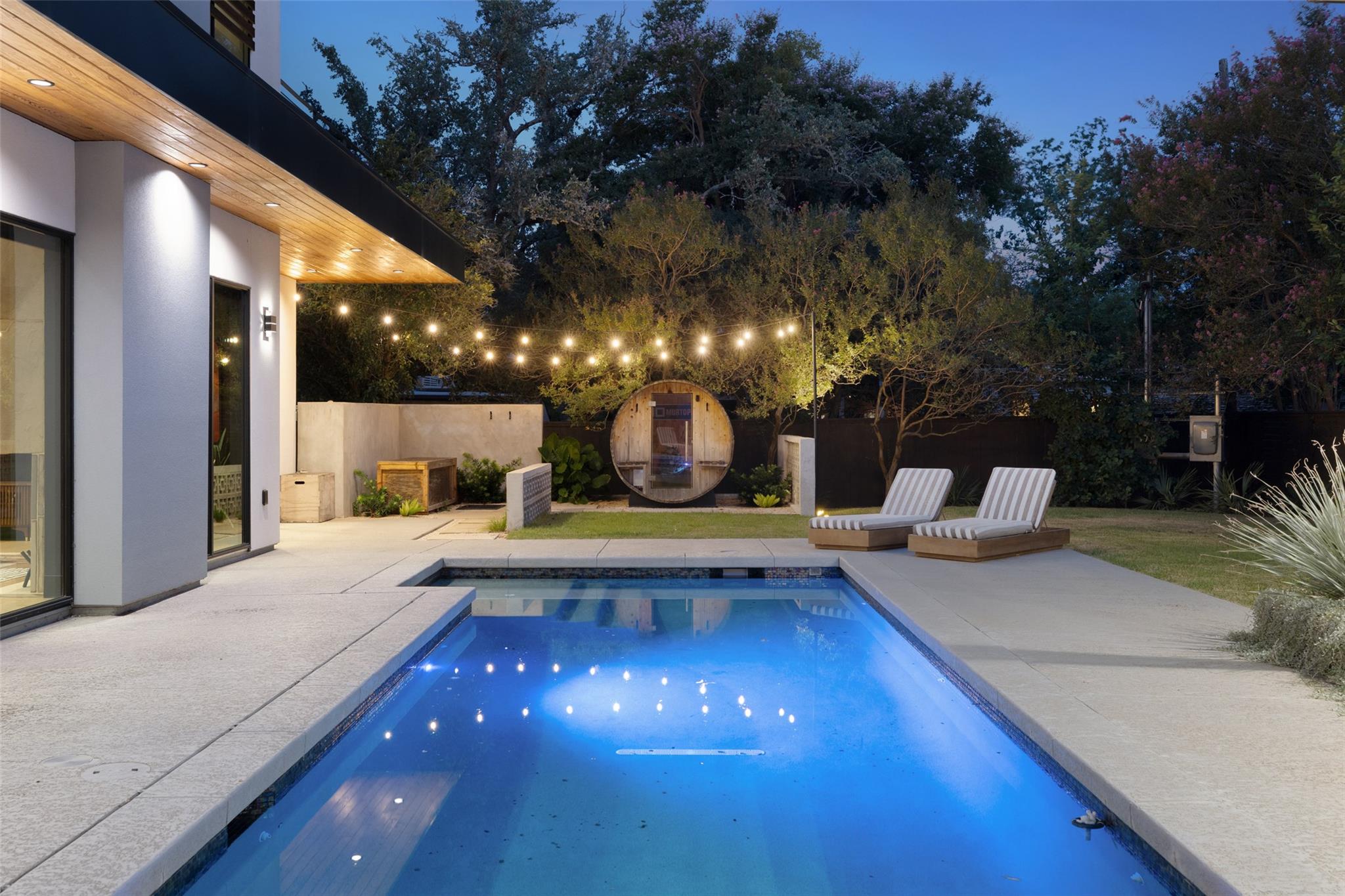 204 Westbrook DR