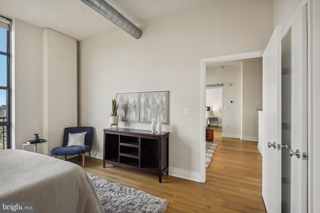 2020 12th St NW #708