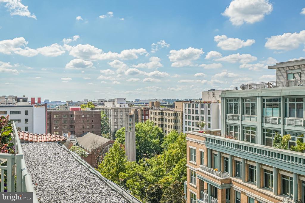 2425 L St NW #217